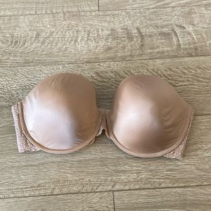 DKNYC Lace Strapless Bra. Size 36DD (36E)
